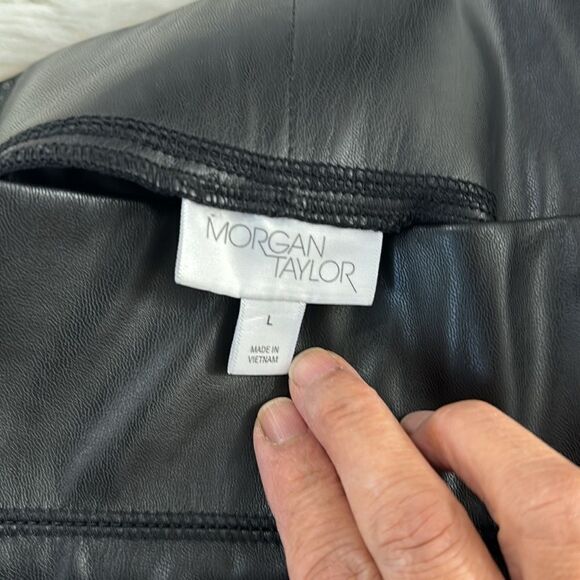MORGAN TAYLOR FAUX LEATHER SIZE LARGE - Picture 8 of 8